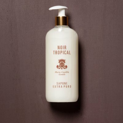 Noir tropical soap